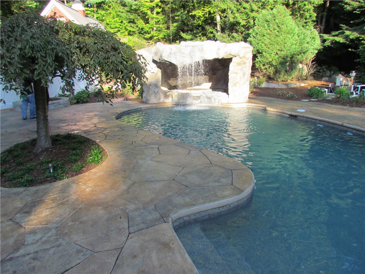 Outdoor living and deck