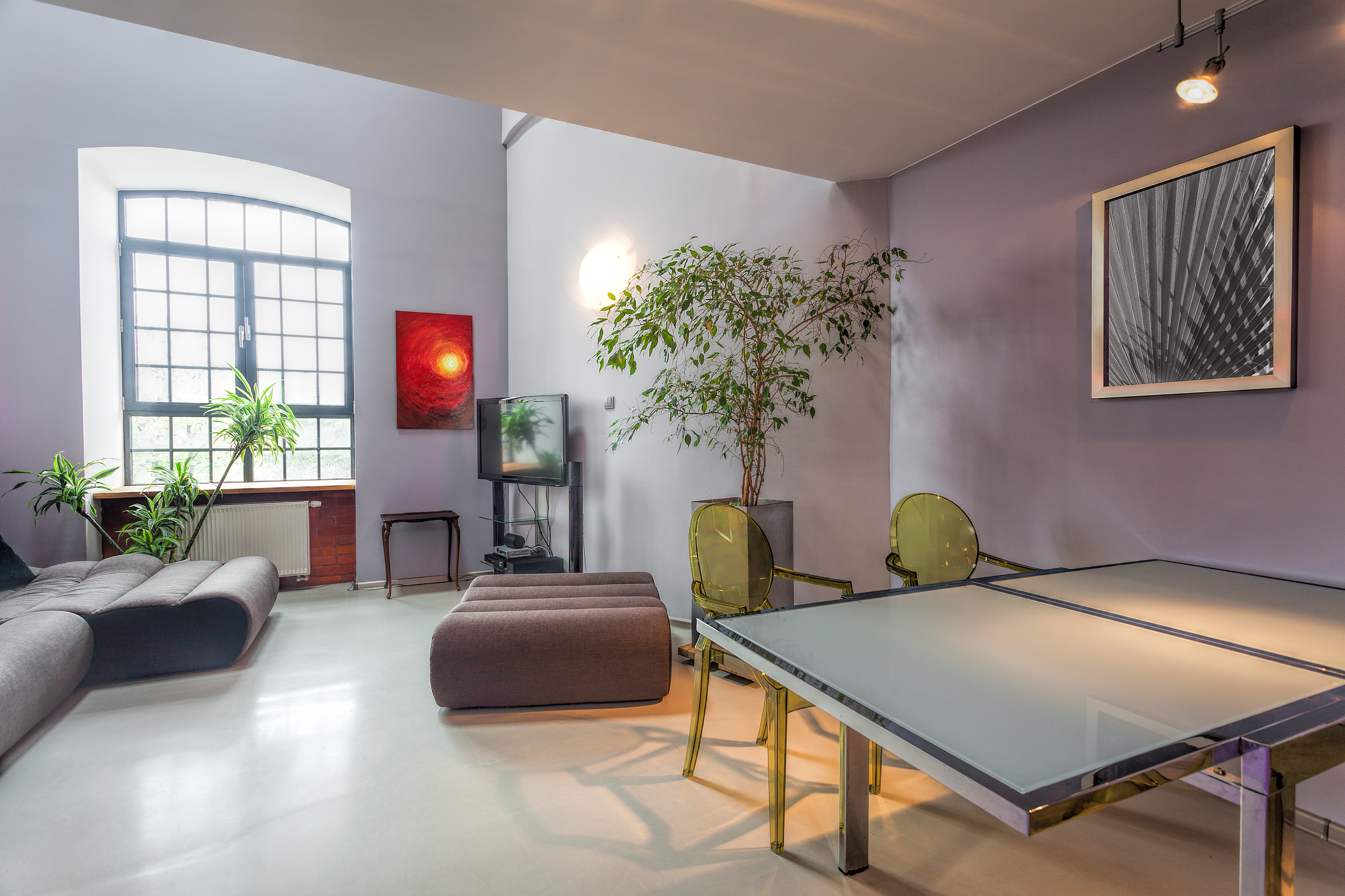 Optimized living space with smart storage